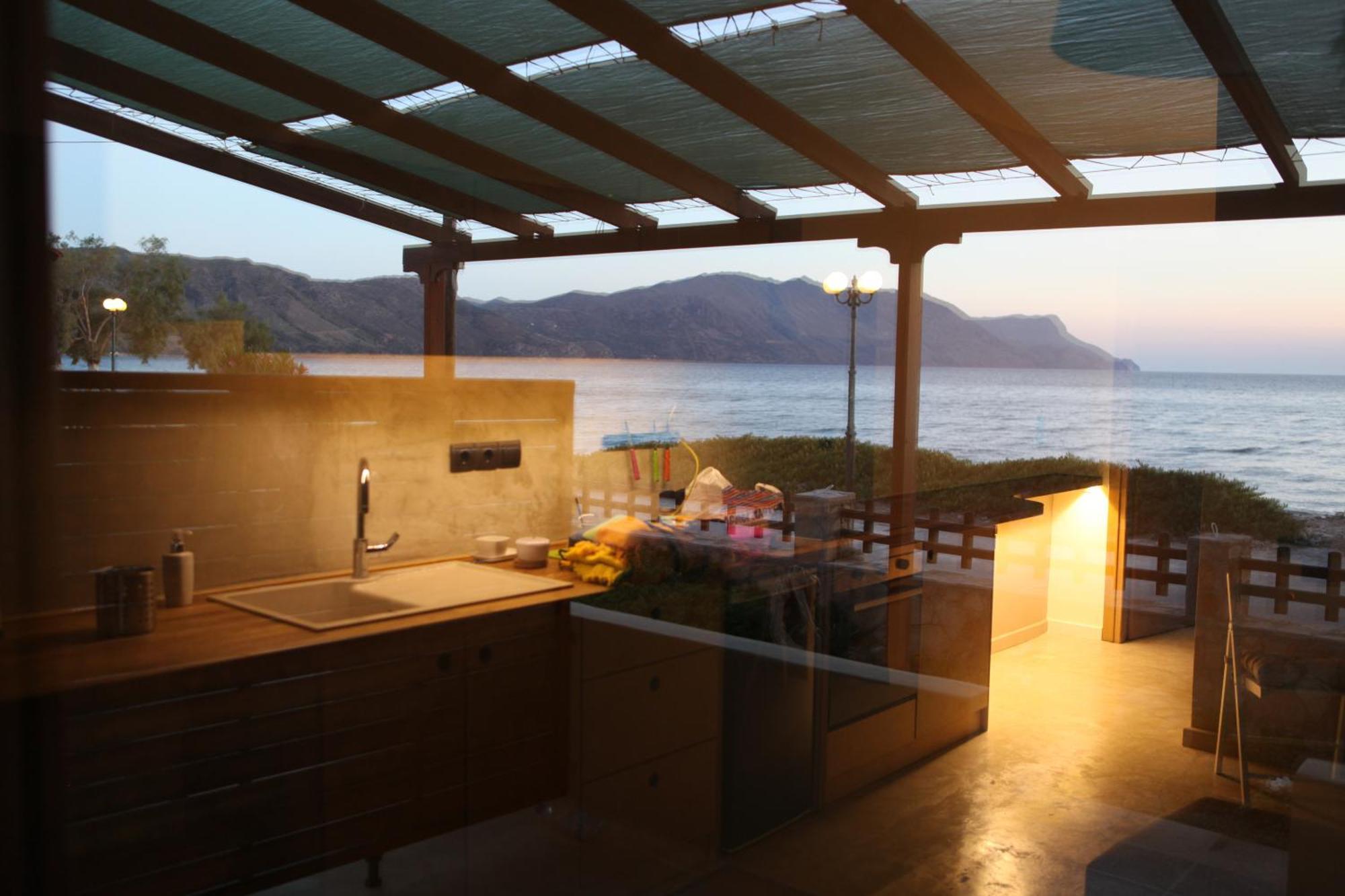 Horizonte Seafront Suites Kíssamos Eksteriør billede