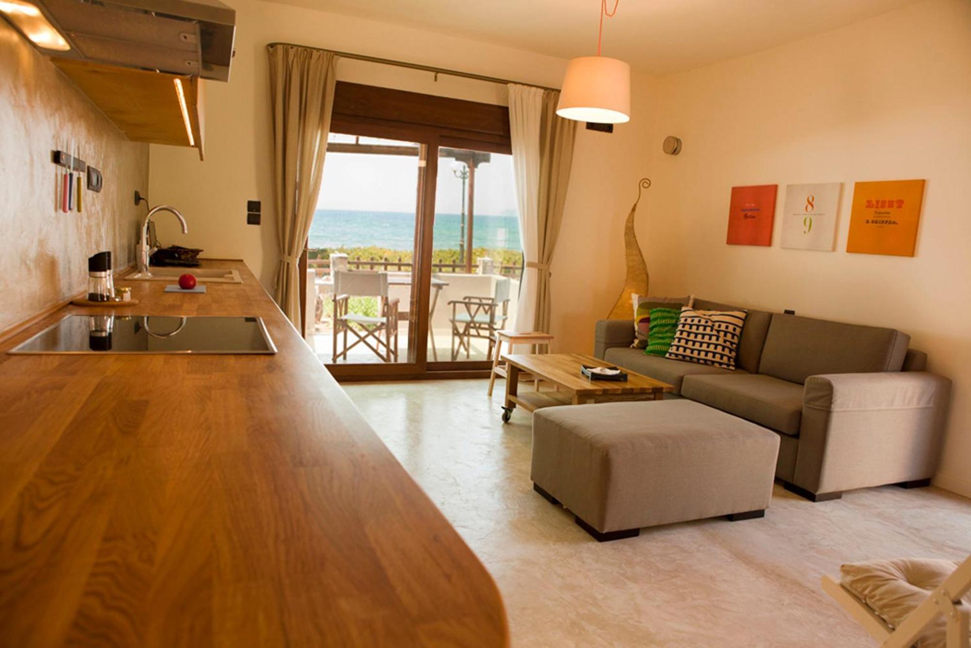 Horizonte Seafront Suites Kíssamos Eksteriør billede