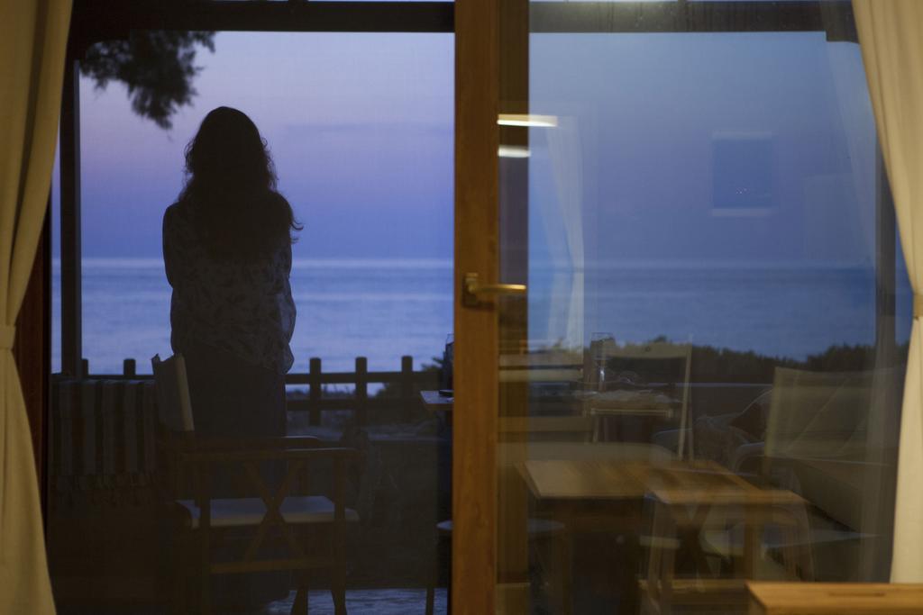 Horizonte Seafront Suites Kíssamos Eksteriør billede